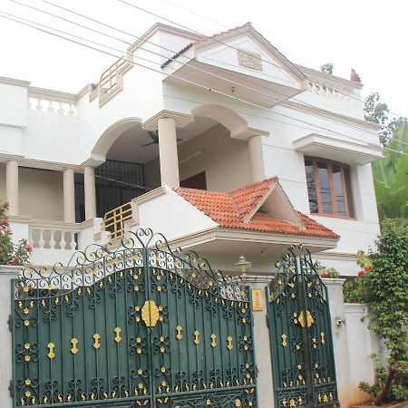 Tulip Villa Пондичери Екстериор снимка