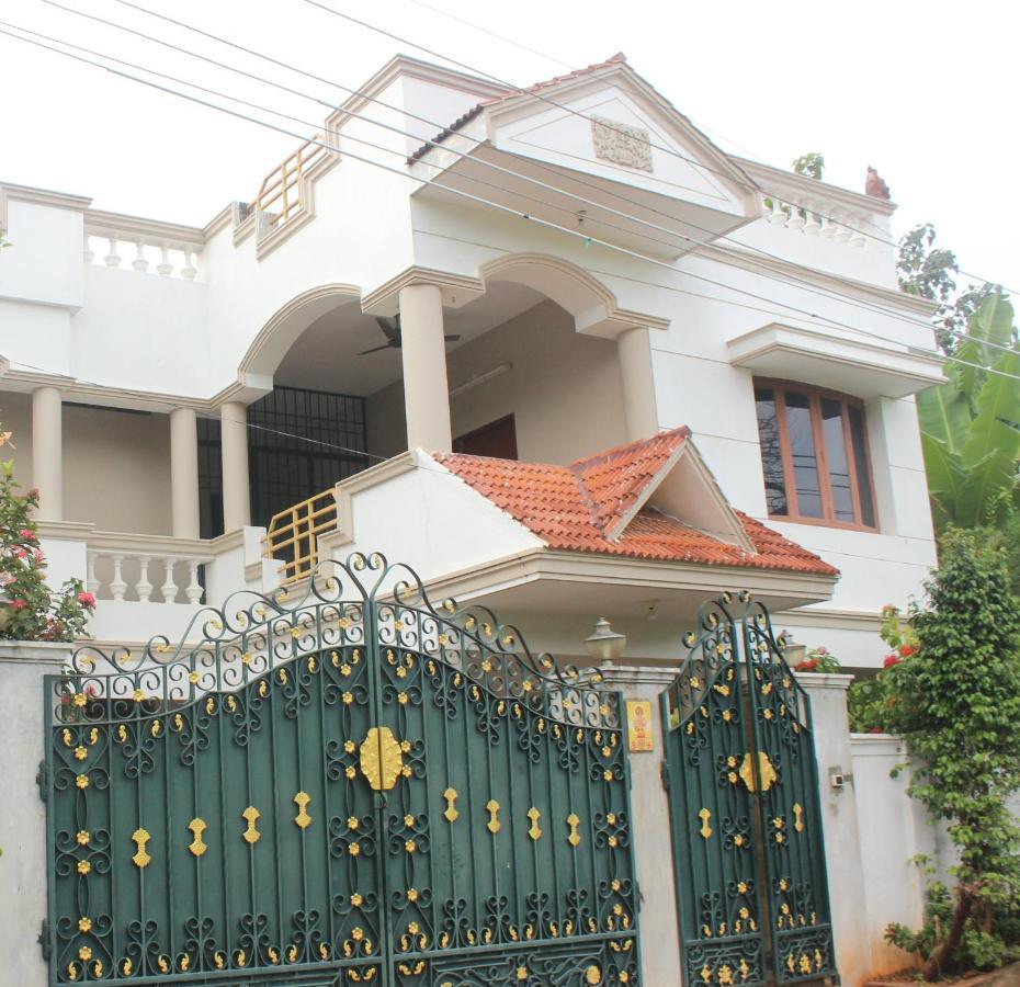 Tulip Villa Пондичери Екстериор снимка